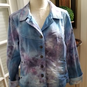 Blue Tie Dye Short Jacket XL brass snap buttons. Pastel blues roll up sleeves